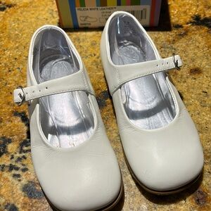Girls sz 9 Mo. white leather Mary Janes